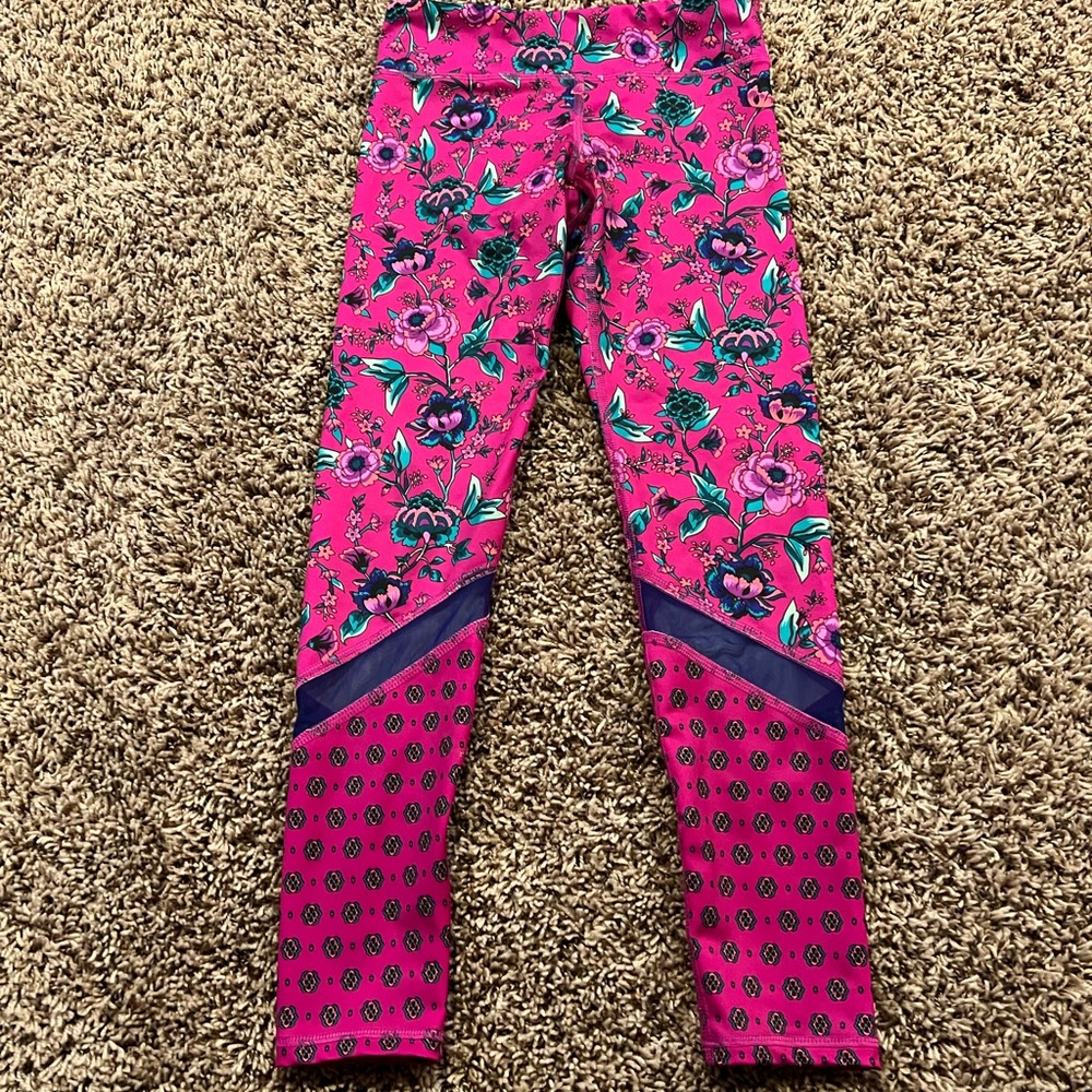 Old Navy active go-dry regular fit pants.